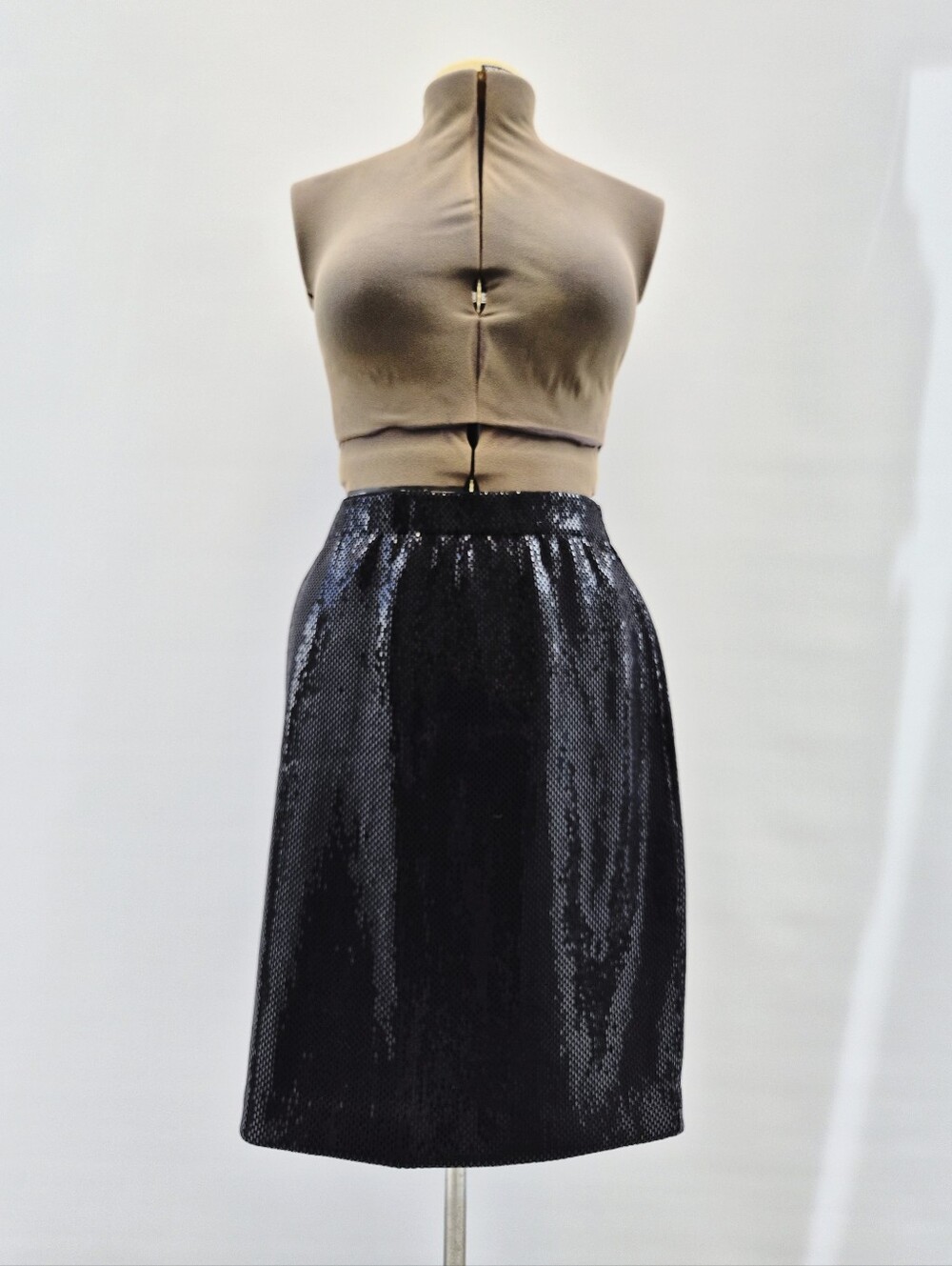 St. John Couture Black Paillette Santana Knit Pencil Skirt Size 14 Sparkly